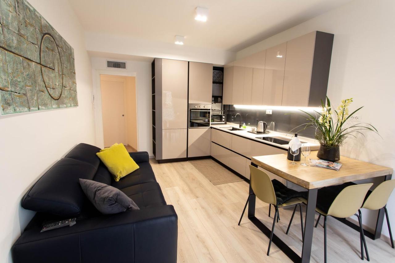 Moderno Appartamento 140 Bassano Centro บัสซาโน เดล กรัปปา ภายนอก รูปภาพ