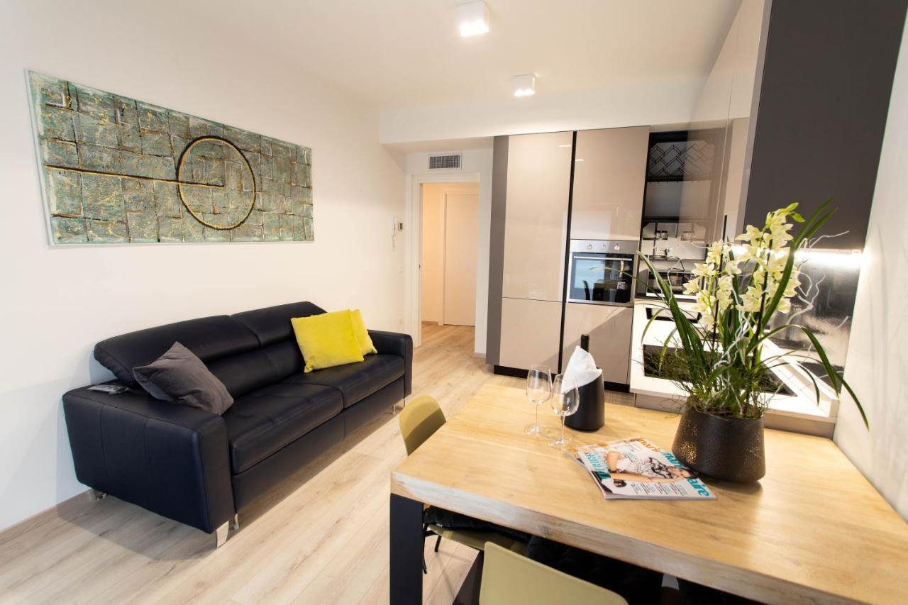 Moderno Appartamento 140 Bassano Centro บัสซาโน เดล กรัปปา ภายนอก รูปภาพ