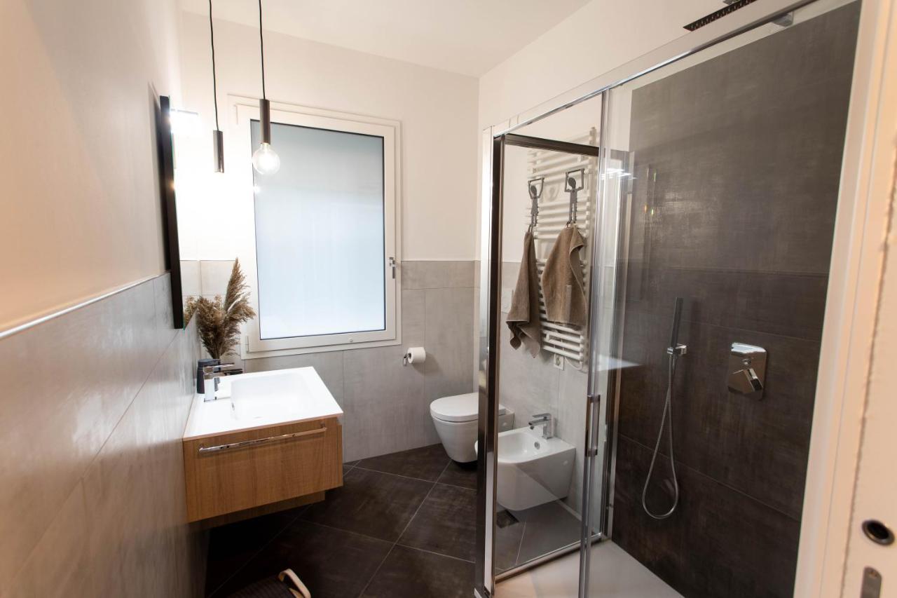 Moderno Appartamento 140 Bassano Centro บัสซาโน เดล กรัปปา ภายนอก รูปภาพ
